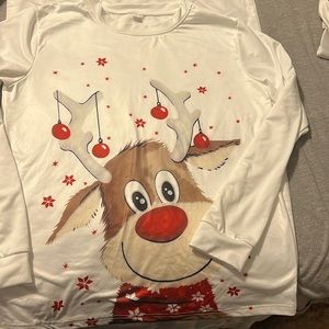 Women’s Largs Christmas pajama set. Really cute but ran too small. *New*